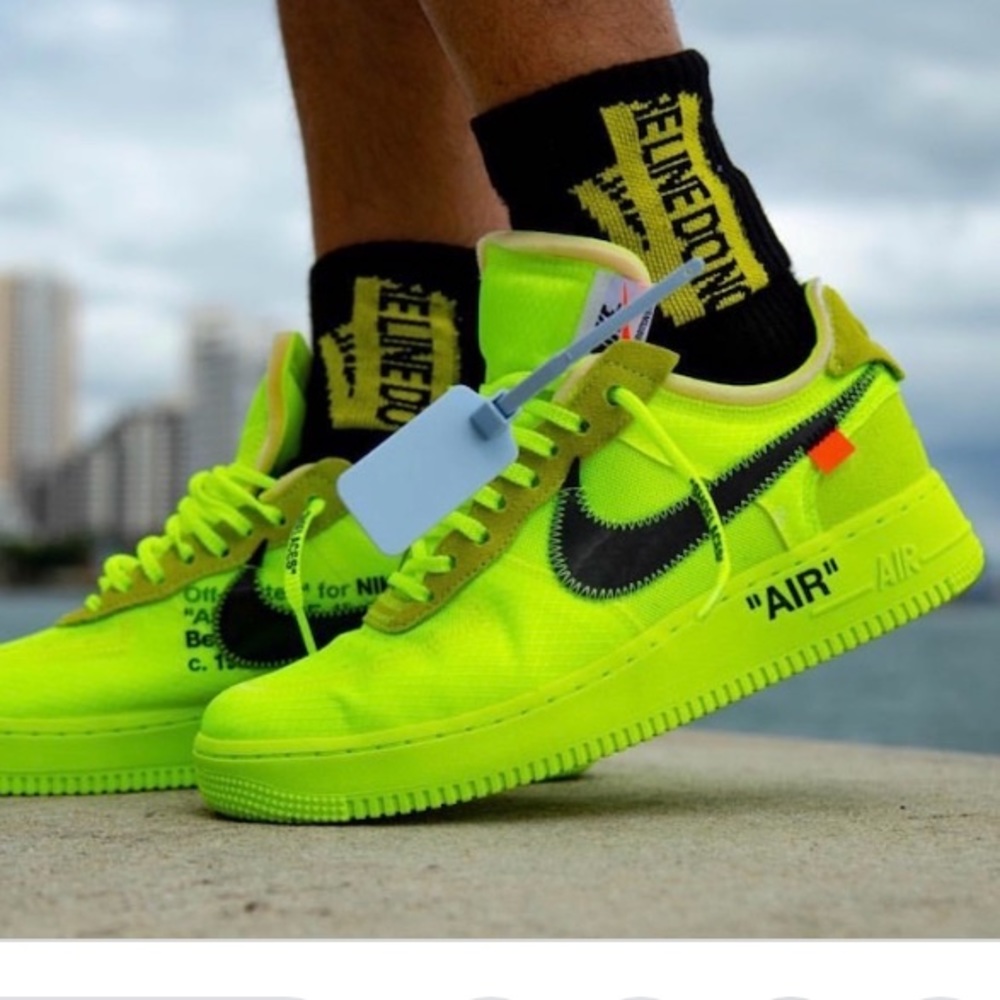 *NEW Nike off white Air Force 1 Volt